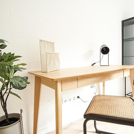 Homefy Feel-Good Apartment - Own Parking, Balcony And Garden Essen Exteriör bild