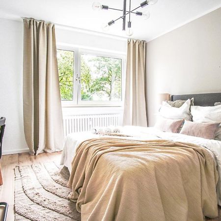 Homefy Feel-Good Apartment - Own Parking, Balcony And Garden Essen Exteriör bild